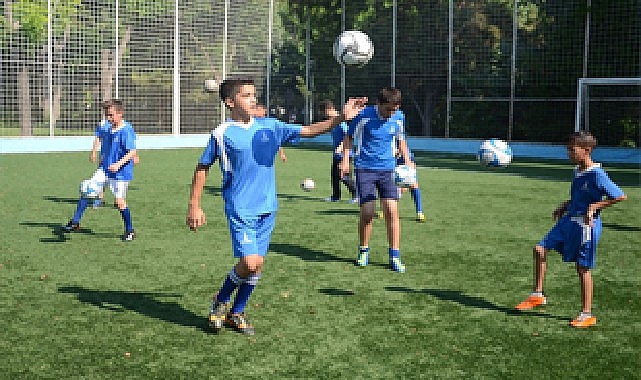 İzmir Büyükşehir Belediyesi Spor Okullarında Yeni Dönem Başladı