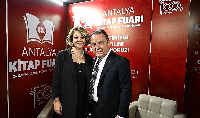 13. Antalya Kitap Fuarı'nda yazarlar okurlarıyla buluşuyor