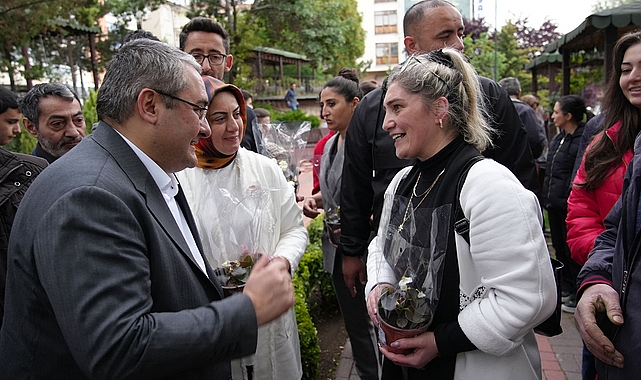 Keçiören Belediye Başkanı Dr. Mesut Özarslan ve eşi Filiz Özarslan Anneler Günü’nü kutladı