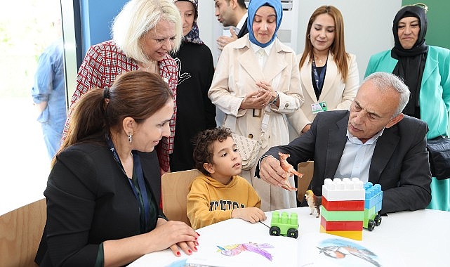 Küçükçekmece’de Bi’Mola Engelsiz Yaşam Merkezi’ni hizmete açtı