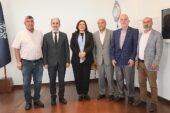 Saadet Partisi Aydın İl Başkanı Fatih Karahan Aydın Büyükşehir Belediye Başkanı Özlem Çerçioğlu’na nezaket ziyaretinde bulundu